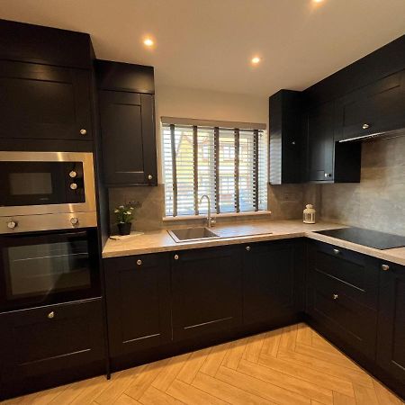 Contemporary 1 Bedroom Apartment Normanton  Eksteriør bilde
