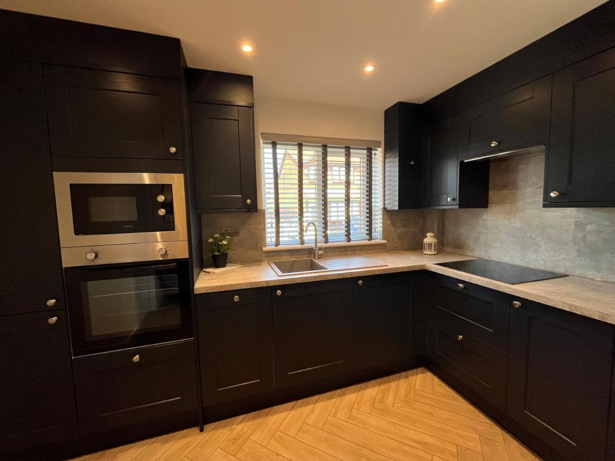 Contemporary 1 Bedroom Apartment Normanton  Eksteriør bilde