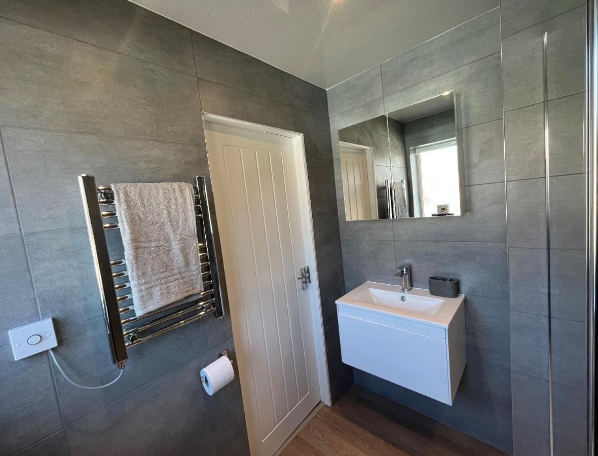Contemporary 1 Bedroom Apartment Normanton  Eksteriør bilde